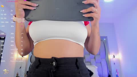 Snapshot of hailybairen chatting on 5, 12, 2024  Haily Bairen online show from 5, 12, 2024