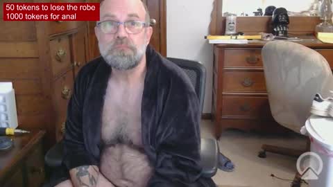 Snapshot of hairydaddybear69 chatting on 10, 3, 2026 HairyDaddyBear69 online show from 10, 3, 2026