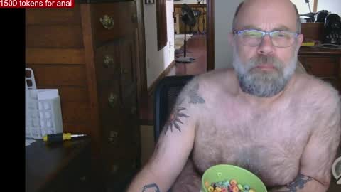 Snapshot of hairydaddybear69 chatting on 23, 3, 2026 HairyDaddyBear69 online show from 23, 3, 2026
