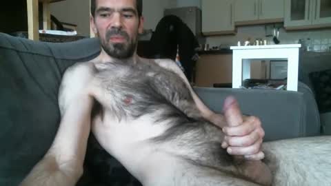 Snapshot of hairydude2015 chatting on 14, 10, 2025 hairydude2015 online show from 14, 10, 2025