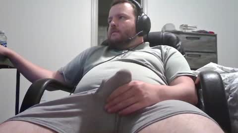 Snapshot of hairymikey chatting on 18, 4, 2026 hairymikey online show from 18, 4, 2026