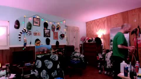Snapshot of hairyoldperv chatting on 4, 7, 2026 Justin online show from 4, 7, 2026