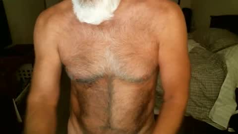 Snapshot of hairypecsguy chatting on 19, 4, 2026 Hairy pecs online show from 19, 4, 2026