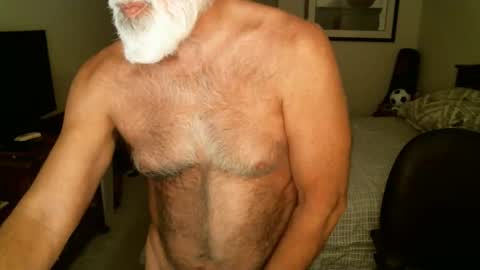 Snapshot of hairypecsguy chatting on 22, 4, 2026 Hairy pecs online show from 22, 4, 2026