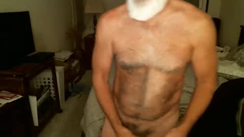 Snapshot of hairypecsguy chatting on 26, 4, 2026 Hairy pecs online show from 26, 4, 2026