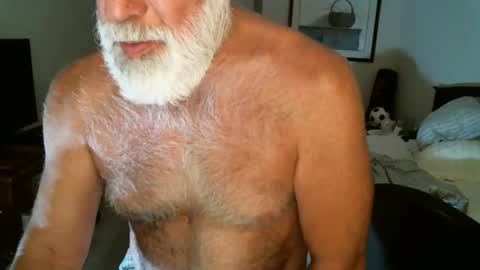 Snapshot of hairypecsguy chatting on 15, 5, 2026 Hairy pecs online show from 15, 5, 2026