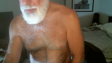 Snapshot of hairypecsguy chatting on 25, 5, 2026 Hairy pecs online show from 25, 5, 2026