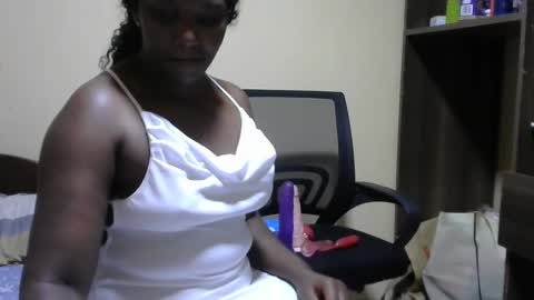 Snapshot of hairypussybigassy001 chatting on 21, 12, 2024 hairypussybigassy001 online show from 21, 12, 2024