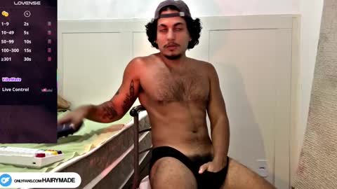 Snapshot of hairyshort chatting on 5, 10, 2025 hairy and short online show from 5, 10, 2025
