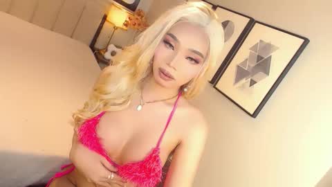 YOUR SIDECHIC HAILEY online show from 10, 9, 2025