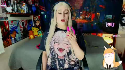 Snapshot of hakudoll chatting on 28, 4, 2026 Haku online show from 28, 4, 2026