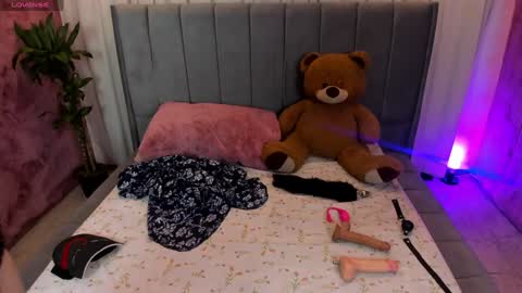 Haku Please help me with your thumbs up its important  online show from 22, 1, 2025