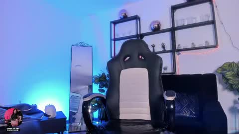 Snapshot of halley_ravenn chatting on 25, 5, 2026 halley_ravenn online show from 25, 5, 2026