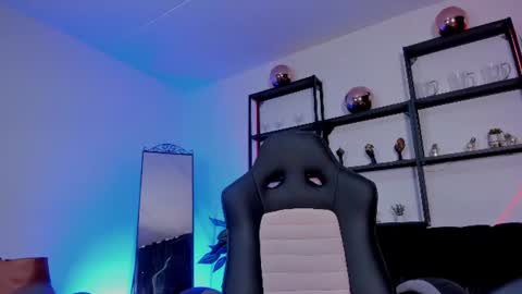 Snapshot of halley_ravenn chatting on 15, 6, 2026 halley_ravenn online show from 15, 6, 2026