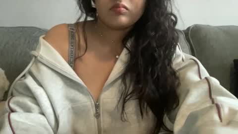 Snapshot of halleyb2026 chatting on 25, 4, 2026 halleyb2026 online show from 25, 4, 2026