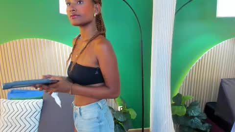 Snapshot of halleylorens chatting on 27, 9, 2025 Halley Lorens online show from 27, 9, 2025