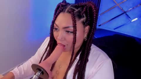 Halleyrosse online show from 21, 11, 2025