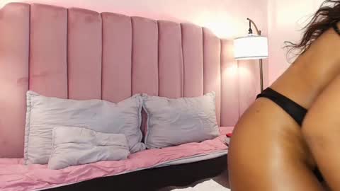 Snapshot of hallybans chatting on 2, 3, 2025  Hally Bans  online show from 2, 3, 2025