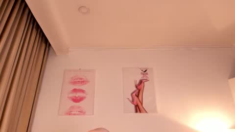 Snapshot of halseycox__ chatting on 28, 11, 2025 Halsey Maria online show from 28, 11, 2025