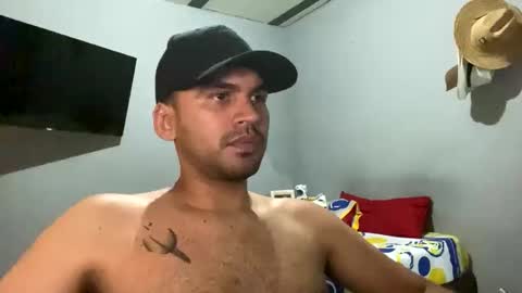 Snapshot of hamiltong12 chatting on 21, 10, 2025 hamiltong12 online show from 21, 10, 2025