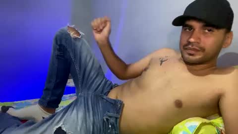 Snapshot of hamiltong12 chatting on 28, 10, 2025 hamiltong12 online show from 28, 10, 2025