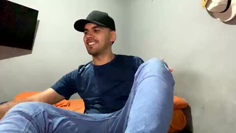 Snapshot of hamiltong12 chatting on 16, 11, 2025 hamiltong12 online show from 16, 11, 2025