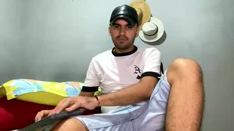 Snapshot of hamiltong12 chatting on 26, 11, 2025 hamiltong12 online show from 26, 11, 2025