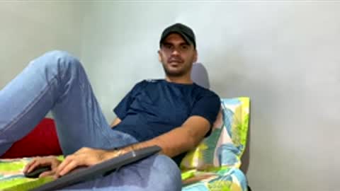 Snapshot of hamiltong12 chatting on 30, 11, 2025 hamiltong12 online show from 30, 11, 2025