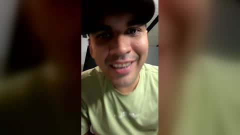 Snapshot of hamiltong12 chatting on 15, 12, 2025 hamiltong12 online show from 15, 12, 2025