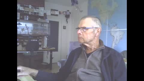 Snapshot of hamto65 chatting on 13, 2, 2025 Prefer men 80 online show from 13, 2, 2025