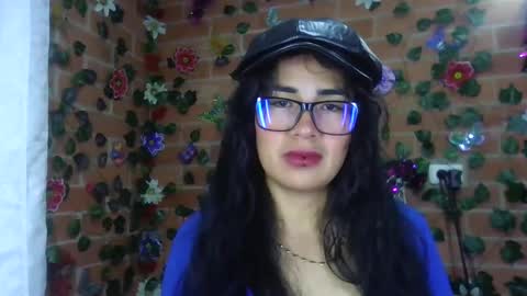 Snapshot of han_deus chatting on 12, 1, 2025 HANMy Dears make sure to follow me here create a FREE account if you dont have one and chat thank you. online show from 12, 1, 2025