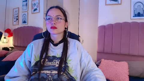 Snapshot of hanabie_ chatting on 8, 4, 2026 hanabie_ online show from 8, 4, 2026