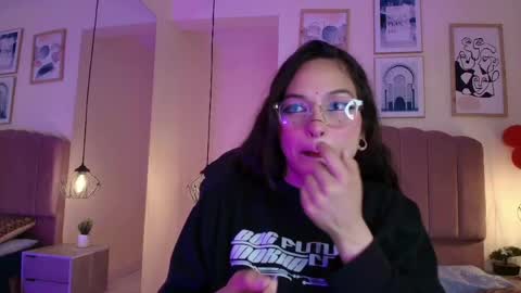 Snapshot of hanabie_ chatting on 22, 4, 2026 hanabie_ online show from 22, 4, 2026