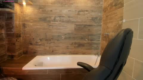 HANAH  online show from 17, 12, 2024