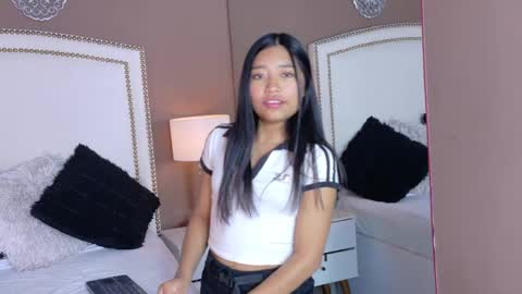 Snapshot of hanaluna chatting on 9, 4, 2026 Hanna online show from 9, 4, 2026