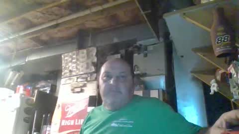 Snapshot of handiemanhere chatting on 22, 12, 2025 naked man online show from 22, 12, 2025