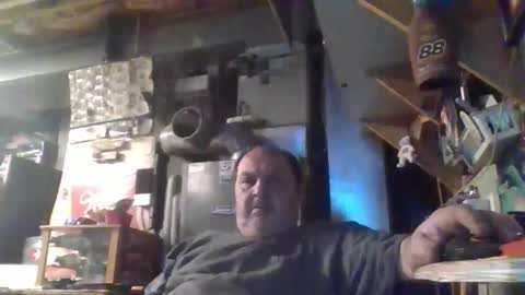 Snapshot of handiemanhere chatting on 31, 3, 2026 naked man online show from 31, 3, 2026