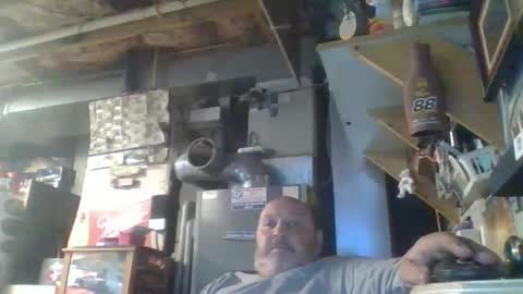 Snapshot of handiemanhere chatting on 28, 4, 2026 naked man online show from 28, 4, 2026