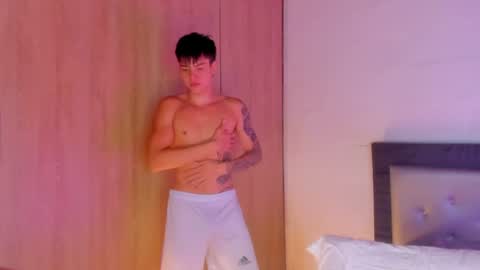 Snapshot of handsome_boys69 chatting on 18, 6, 2026 handsome_boys69 online show from 18, 6, 2026