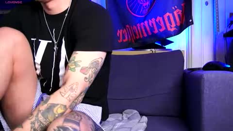 Snapshot of handsomebf chatting on 31, 10, 2025 The One online show from 31, 10, 2025