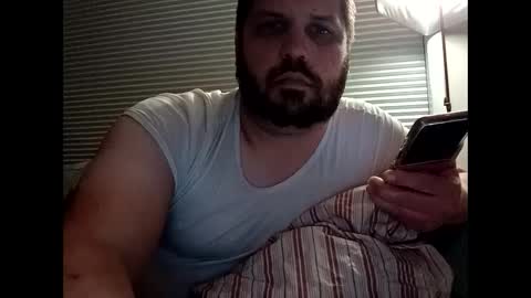 Snapshot of handsomedaddy198923 chatting on 1, 10, 2025 handsomedaddy198923 online show from 1, 10, 2025