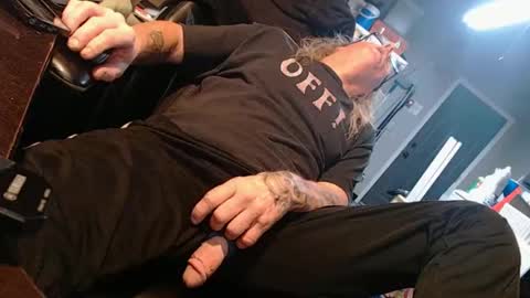 handystud33 online show from 5, 3, 2026