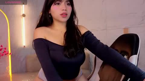 Snapshot of hani_amber_tx chatting on 15, 7, 2026 Follow me.. Live 730 to 1400 online show from 15, 7, 2026