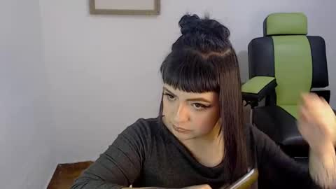 Snapshot of hanna99moon chatting on 16, 12, 2024 JUANA online show from 16, 12, 2024