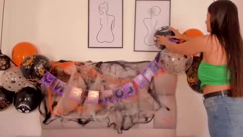 hanna__evans_ online show from 23, 10, 2025