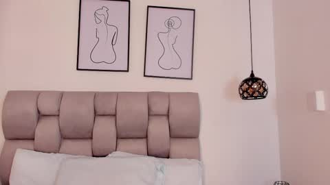 hanna__evans_ online show from 14, 11, 2025