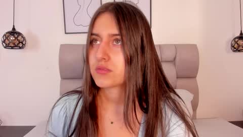 hanna__evans_ online show from 25, 11, 2025