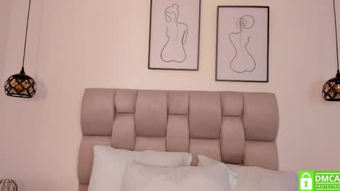 hanna__evans_ online show from 9, 4, 2026