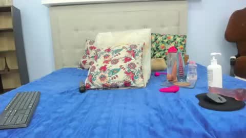 hanna_hornyx20 online show from 14, 6, 2026