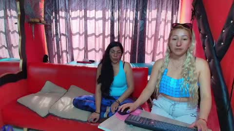 Snapshot of hanna_mature01 chatting on 1, 2, 2025 Hanna online show from 1, 2, 2025